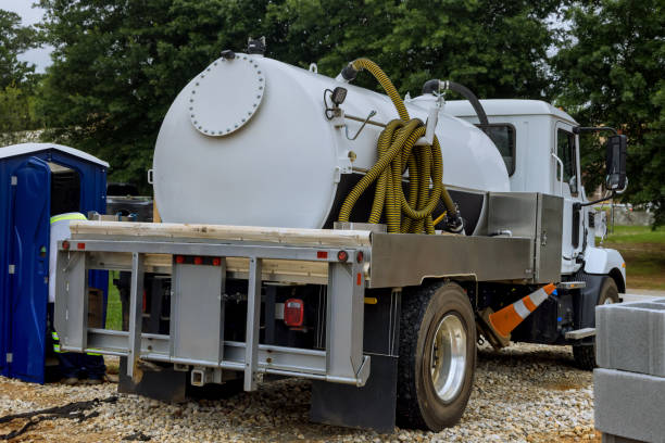 Portable Toilet Options We Offer in Uvalde Estates, TX